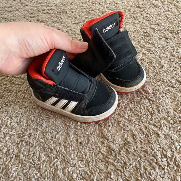 Adidas Velcro Sneaker Tennis Shoes Toddler Size 5 - Picture 2 of 7